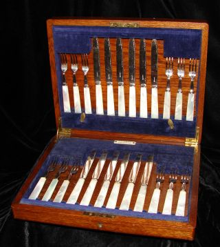 Large 24 Piece Oak Cased Service 12 Mother Pearl Handle Silverplate Knives/forks photo