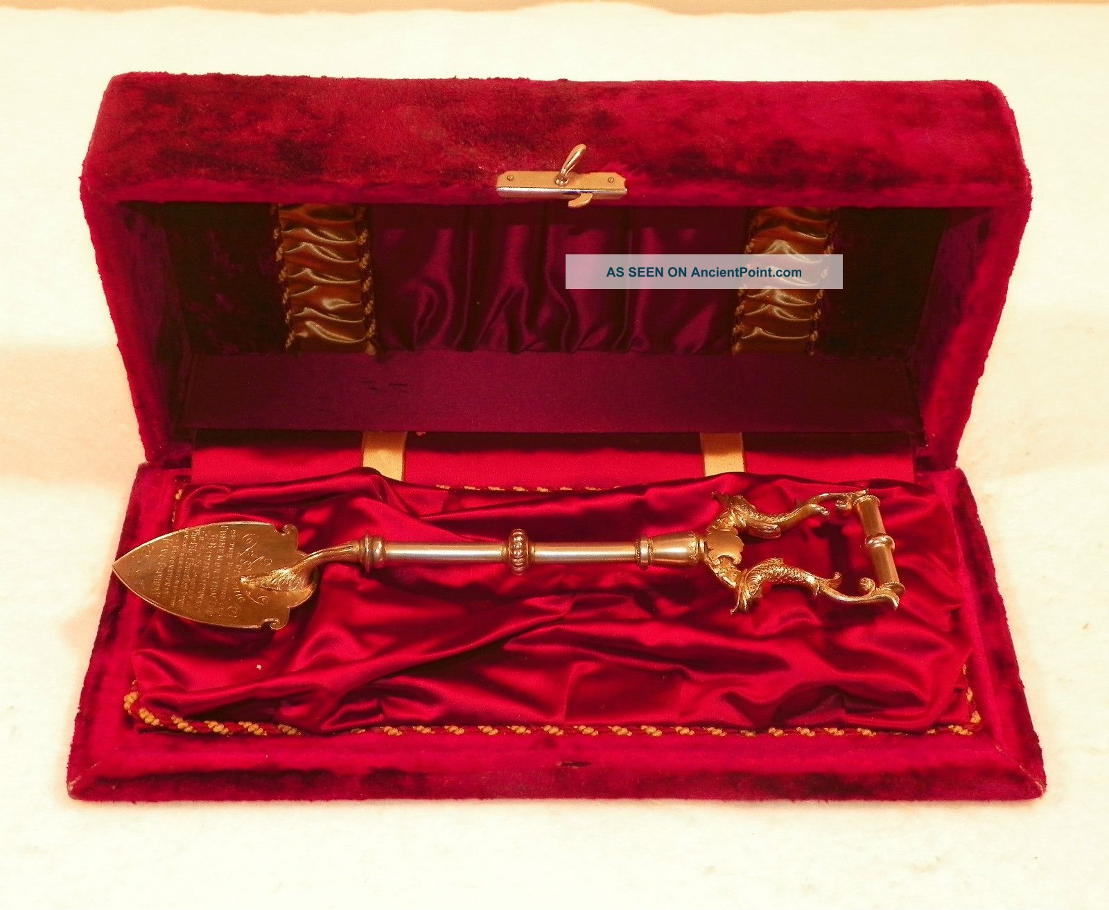 English Sterling Commemortive Shovel.  Dated 1910. Other photo