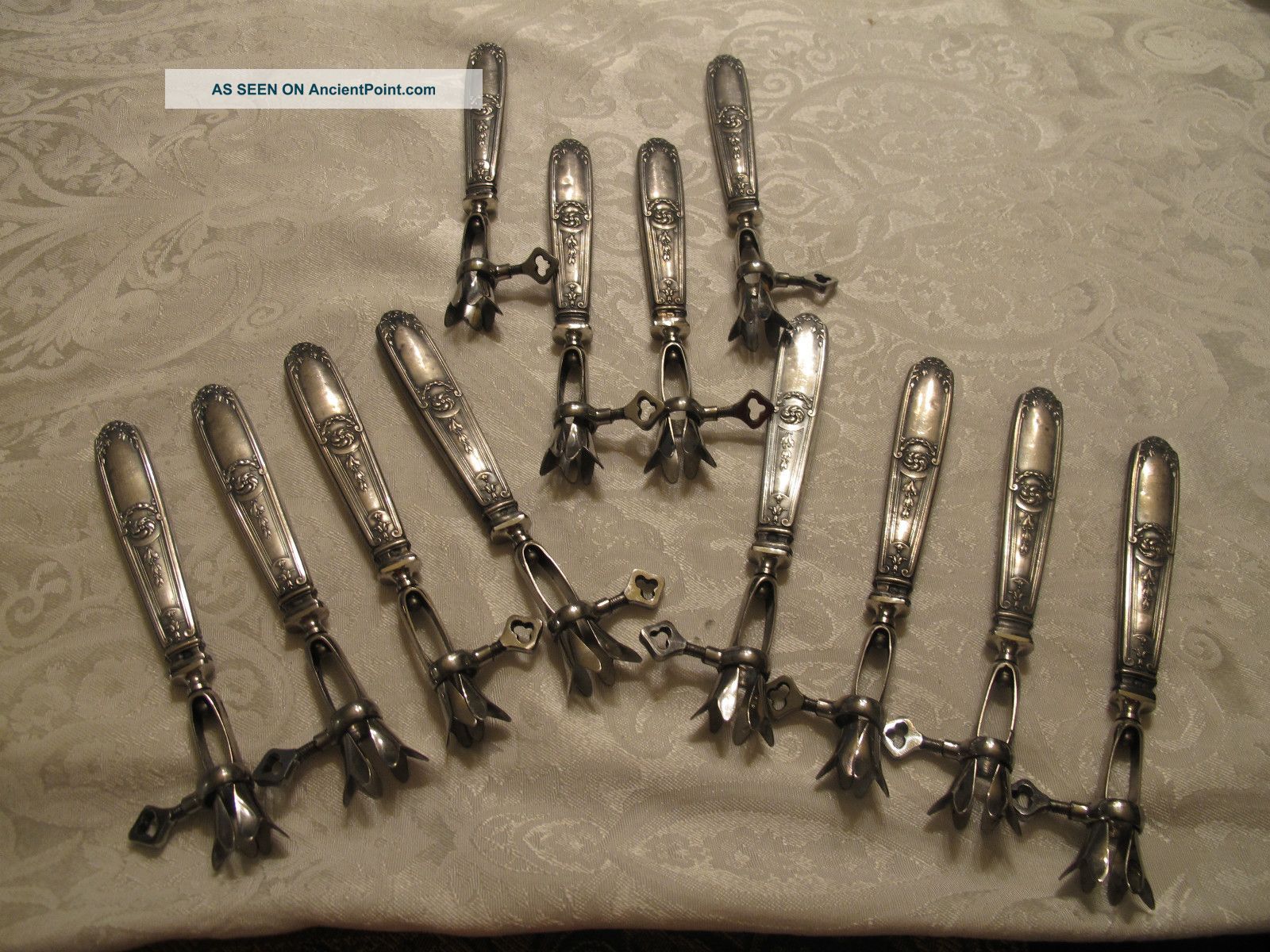 Antique French Sterling Silver Minerva Head Set Of 12 Bone Holders Other photo