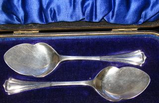2 Onslow Serving Pieces Sculpted 1911 English Sterling Silver Leather Case photo