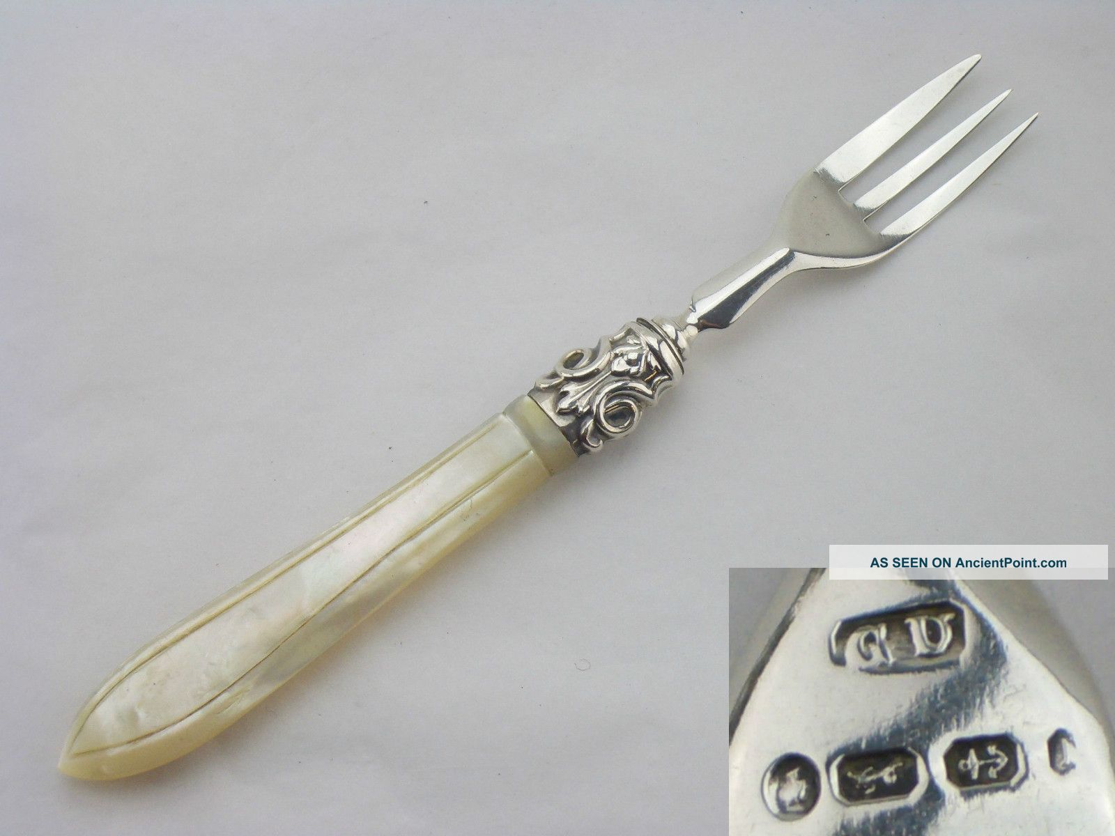 Victorian George Unite Silver & Mop Pastry Fork - Birmingham 1862 Other photo