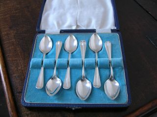 Cased Set Of 6 Hallmarked Solid Silver Teaspoons - 1935 - Viners photo