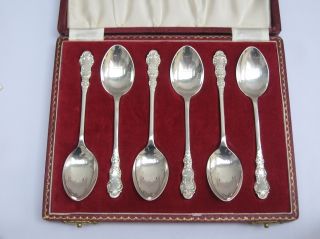 Unique English Sterling Silver Cased Set Of Spoons Hallmarks Of Great Britain. photo