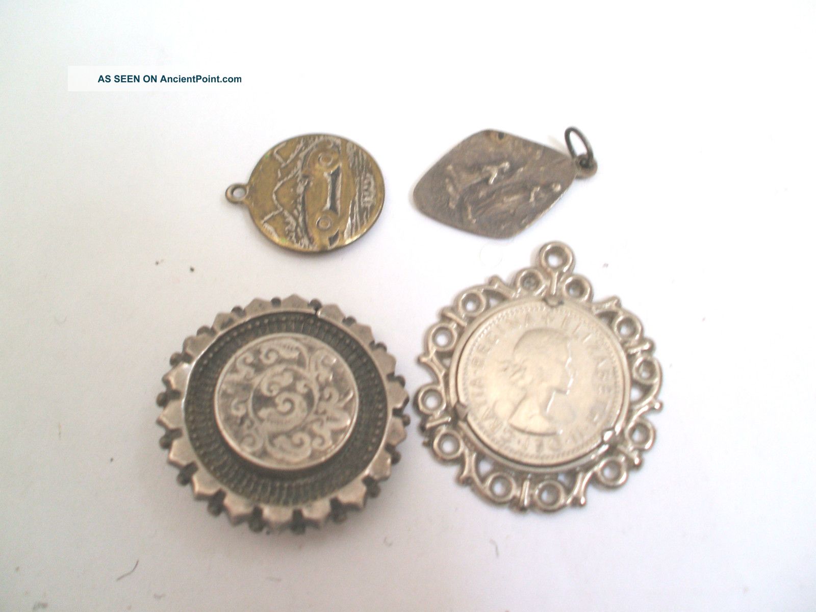 Victorian Silver Engraved Brooch And Three More Pandents 12g Weight In Total Other photo