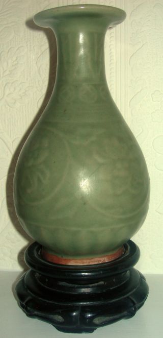 14th/15th Century Ming Longquan Celadon Vase. photo