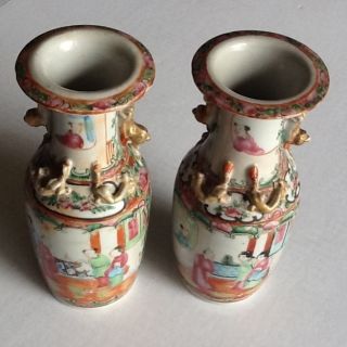 Pair Antique Chinese China Rose Famille Medallion Figure Porcelain Vases 19th C photo