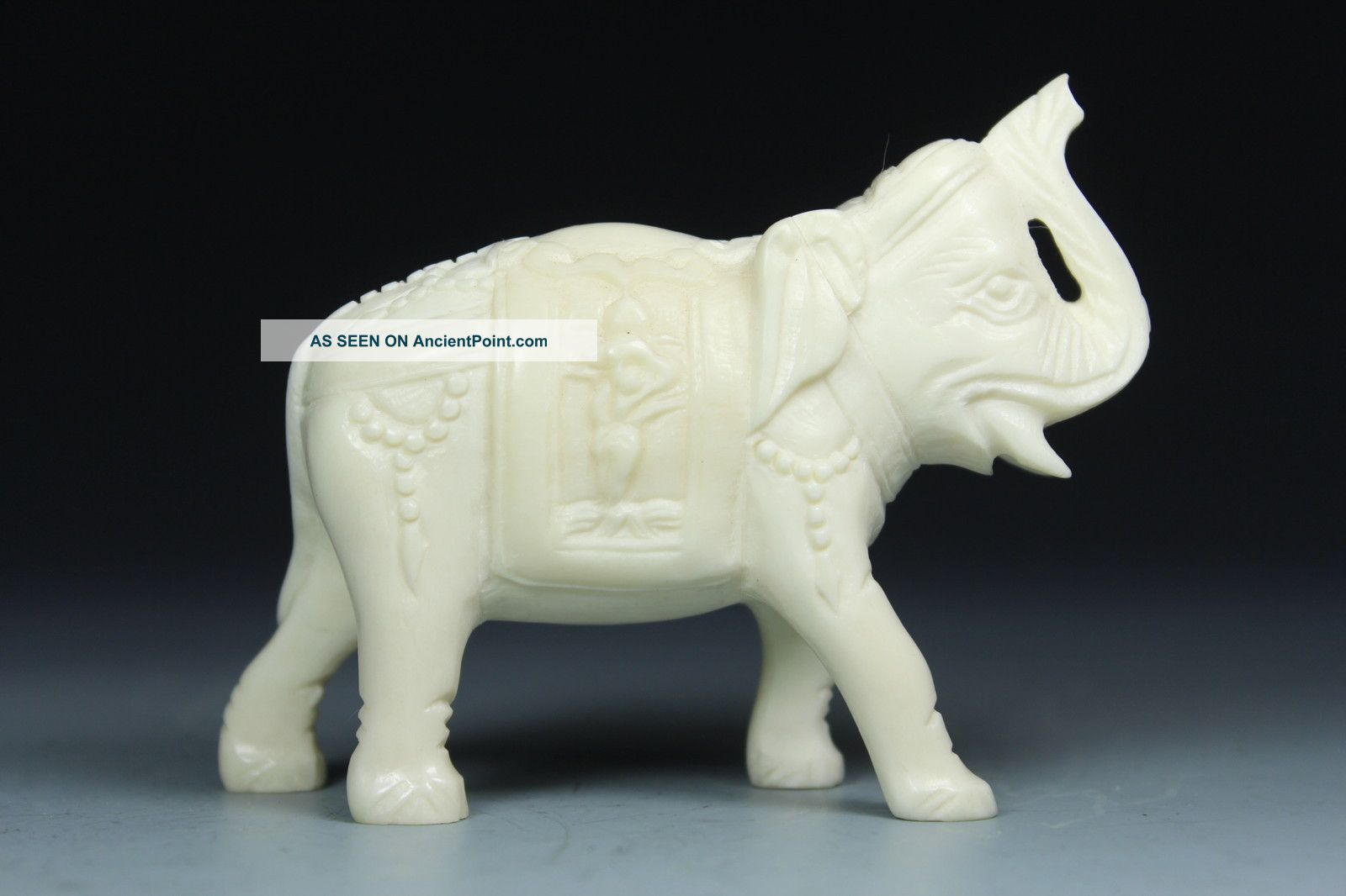 Chinese Handwork Carving Elephant Old Bone Statue Statues photo