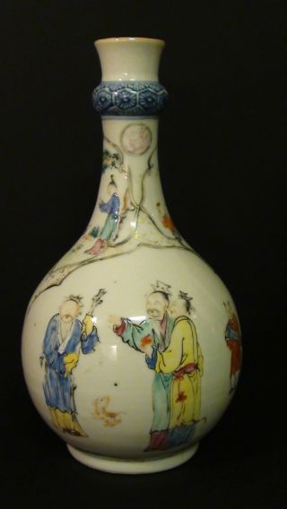 Antique Chinese Qianlong Mandarin Vase 18th C photo