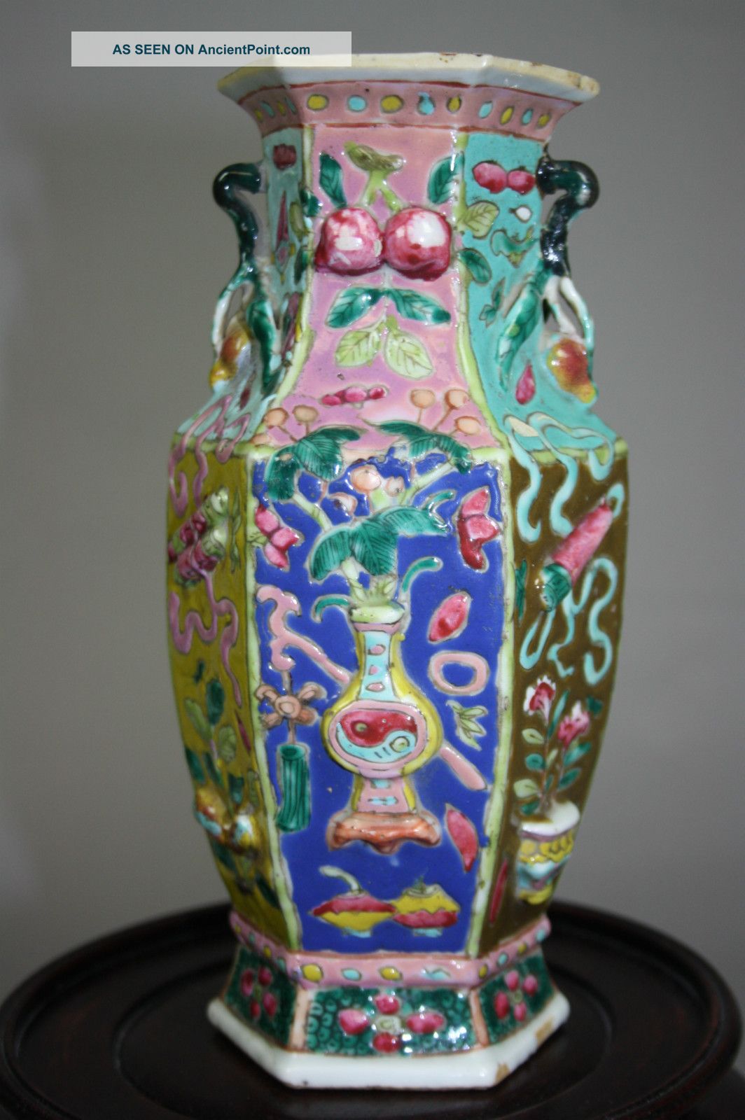 19th Century Famille Rose Inlaid Fruits Hexagon Vase Vases photo