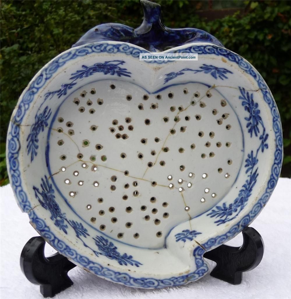 Chinese Antique 18thc Qianlong Blue & White Peach Shape Strainer Plates photo