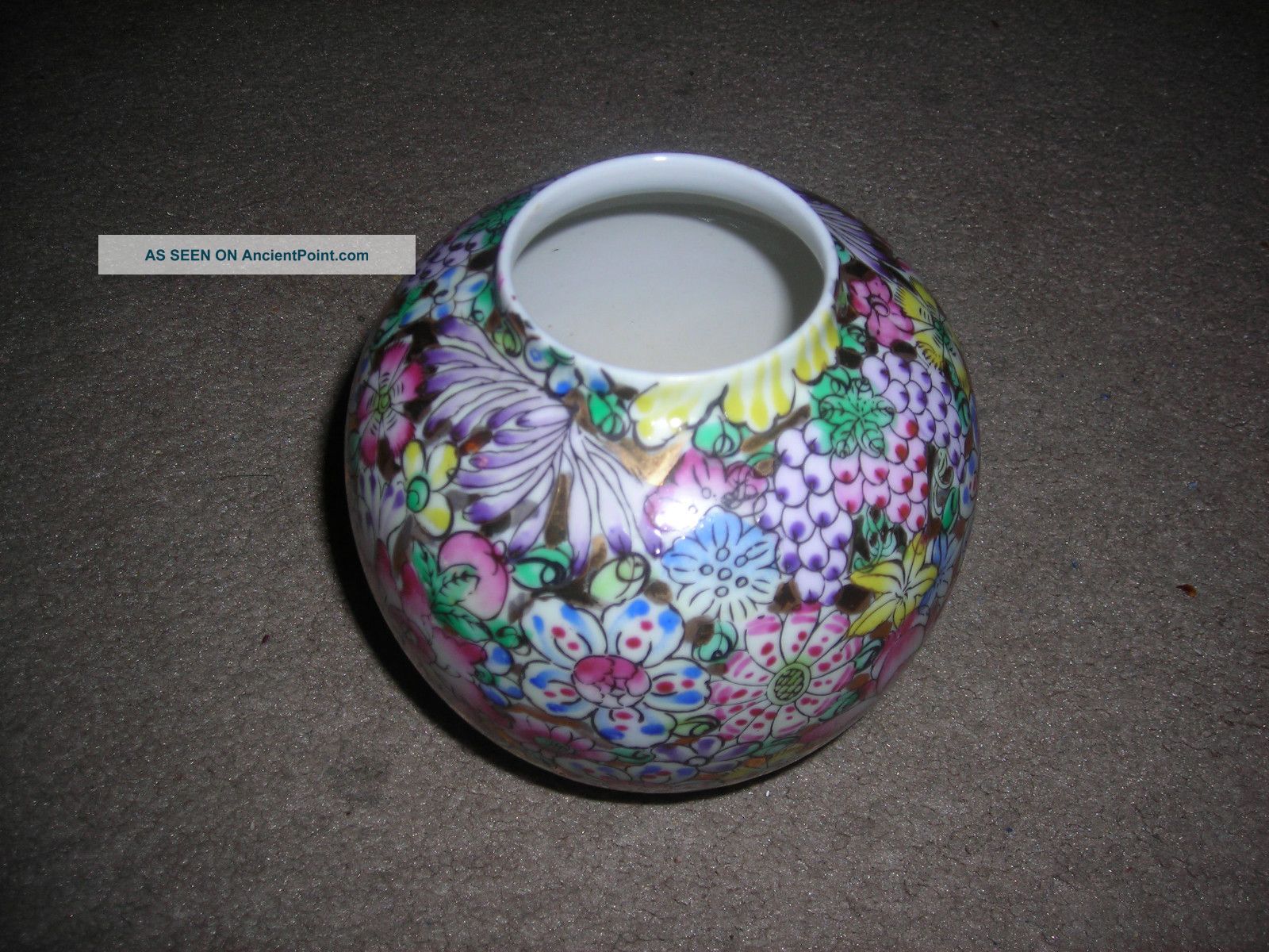 Lovely Chinese Porcelain Vase Mille Fleur Vases photo