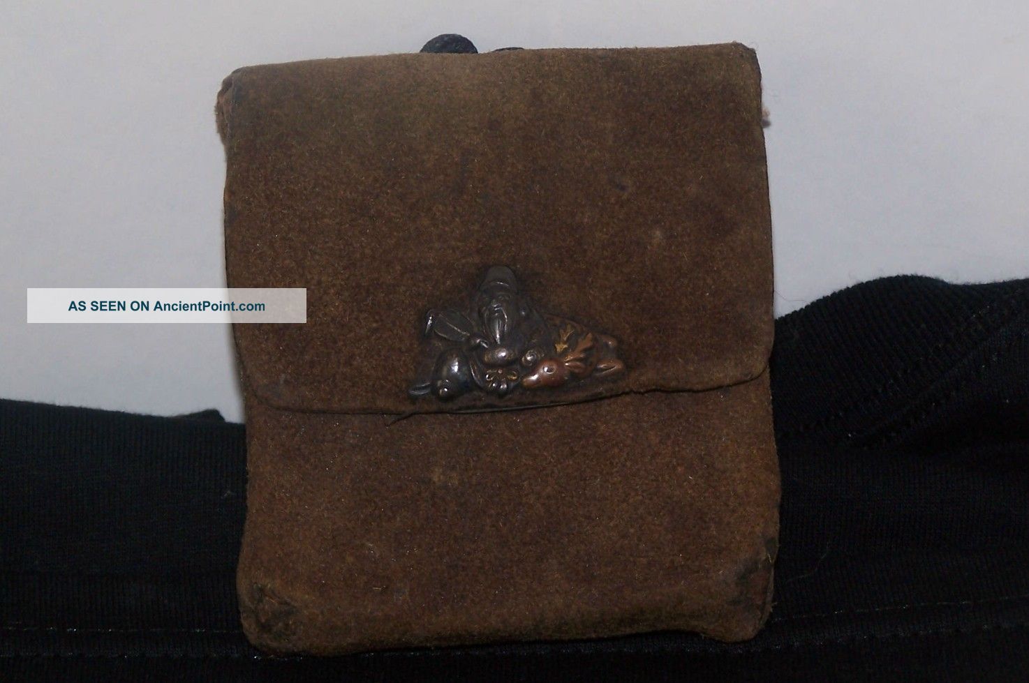 Antique Japanese Tobacco Pouch With Happy God With Deer Clasp Other photo