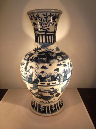 Large Antique Chinese Kangxi Period (1662 - 1722) Vase photo