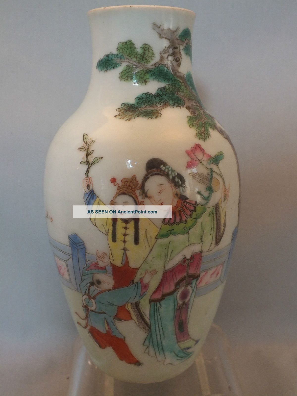 Chinese Porcelain Vase Decorated With Figures In A Garden 19thc Porcelain photo