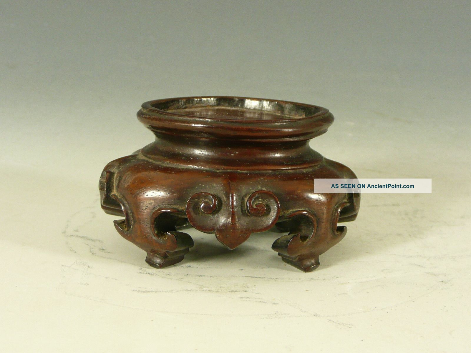 Fine Chinese Carved Hardwood Stand 19thc Woodenware photo