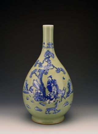 19th C.  Antique Chinese Blue And White Figure Over Celadon Glazed Porcelain Vase photo