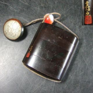 F772: Real Japanese Old Lacquer Ware Samurai Pillbox Inro With Netsuke W/sign. photo