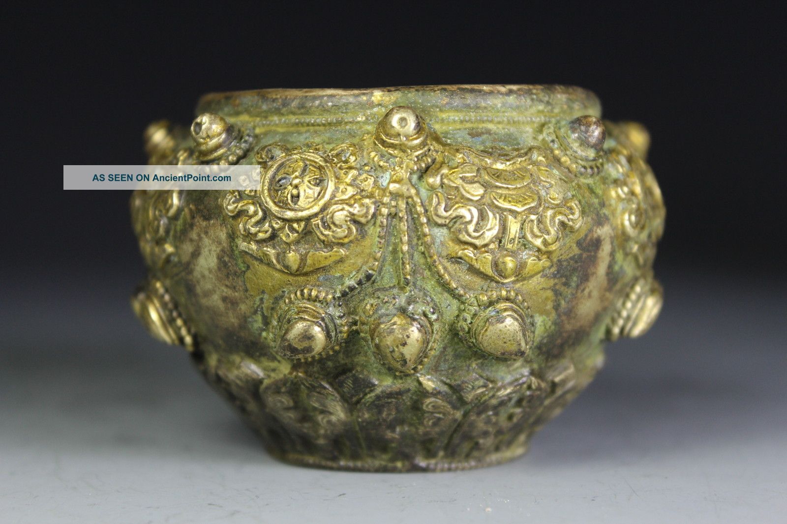 Chinese Handwork Copper Flower Pearl Old Incense Burner Buddha photo