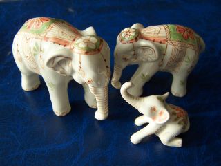 Vintage Family Group Of 3 China Elephant Ornaments - Asian Oriental Perfect photo
