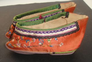 Antique Chinese Silk Shoes For Bound Feet Lotus Slippers Embroidery L 11 Cm photo