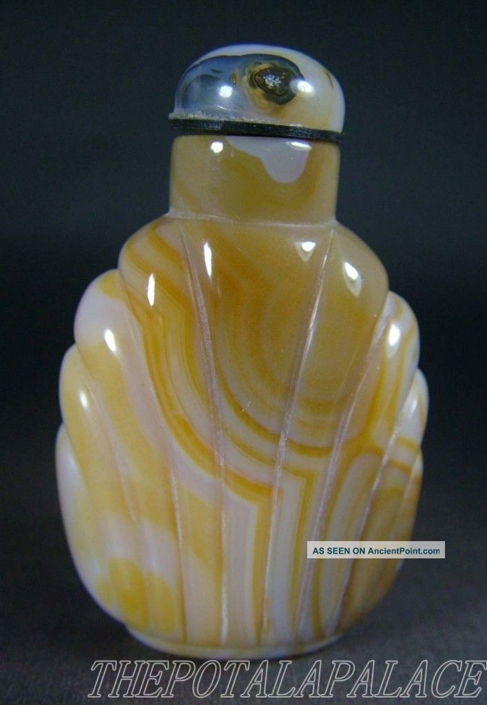 Fine Old Chinese Agate Made Snuff Bottle Natural Transparent Veins Snuff Bottles photo