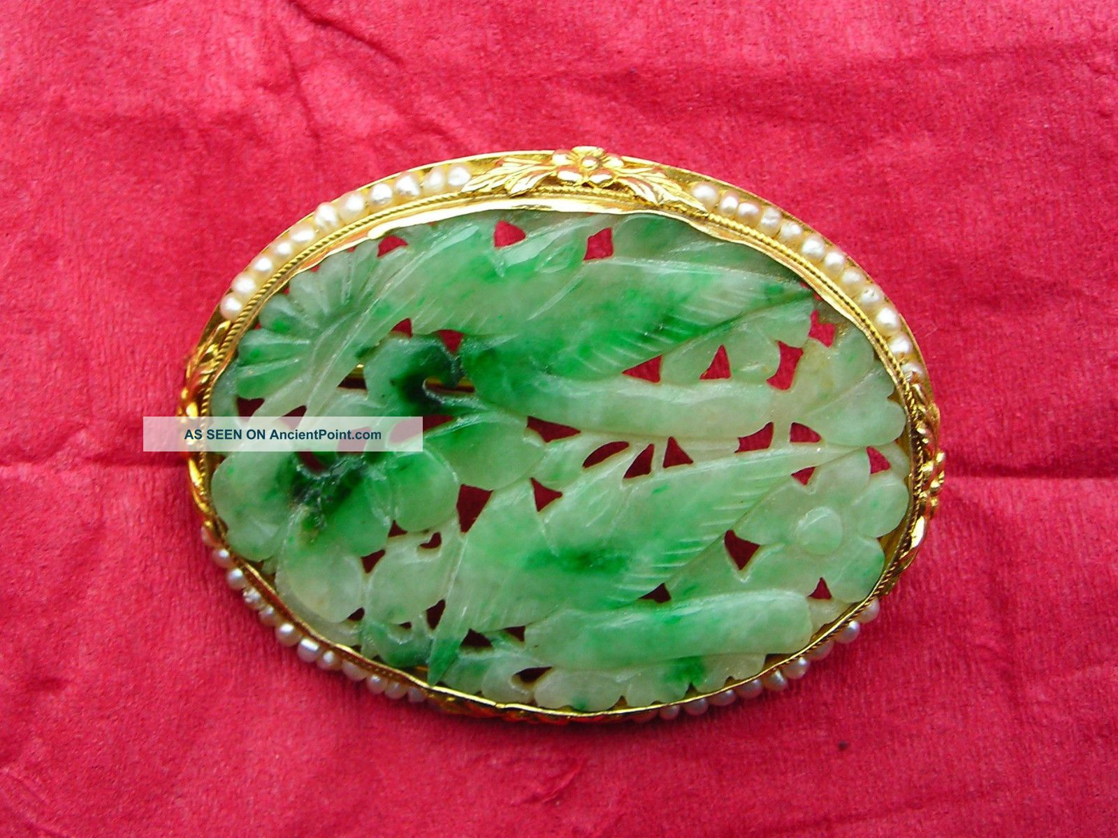 Very Fine Chinese Jade Gold And Seed Pearl Carved Brooch Necklaces & Pendants photo