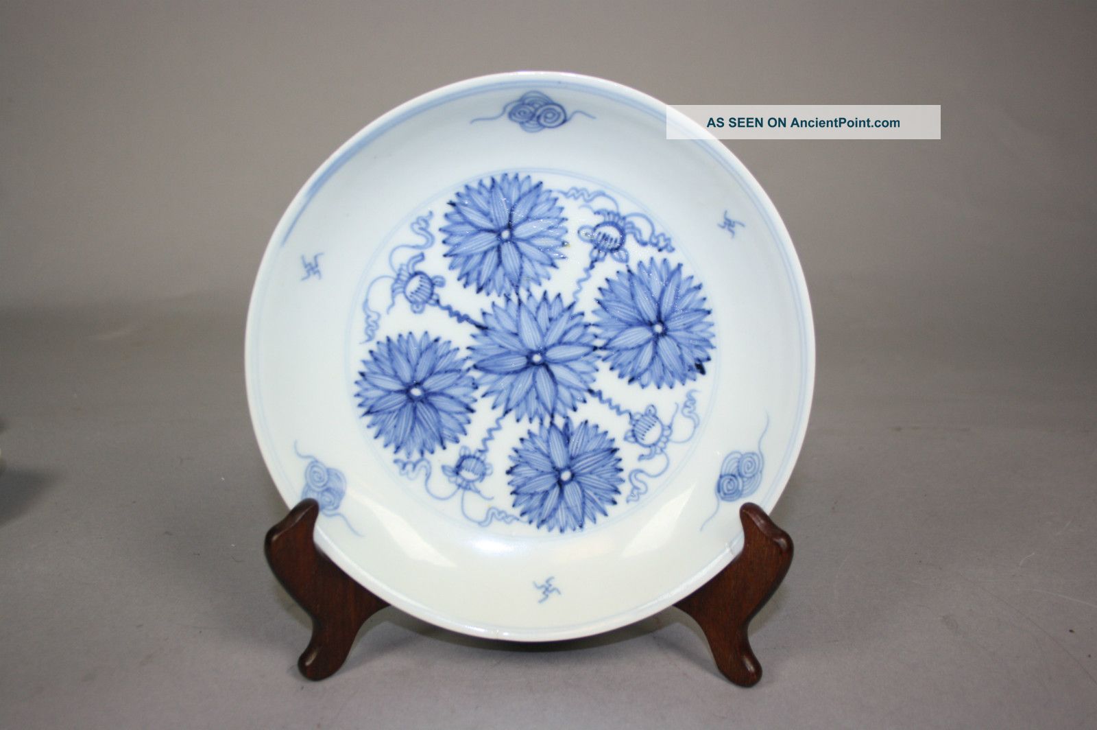 Chinese Blue And White Enameled Porcelain Flower Dish Plates photo