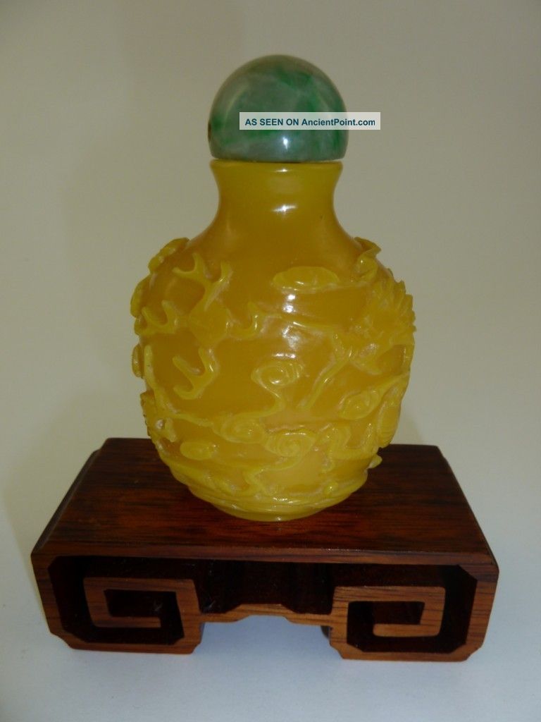 Fine Antique Chinese Imperial Yellow Peking Glass Dragon Snuff Bottle Jade Top Snuff Bottles photo