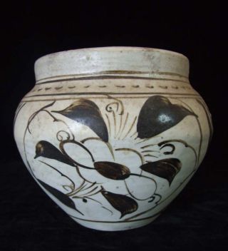 Song Dynasty Cizhou Ware Porcelain Vase With Black Coloring Flower Pattern photo