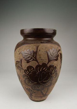 Song Dynasty Cizhou Ware Brown Glaze Porcelain Vase With Incised Flower Pattern photo