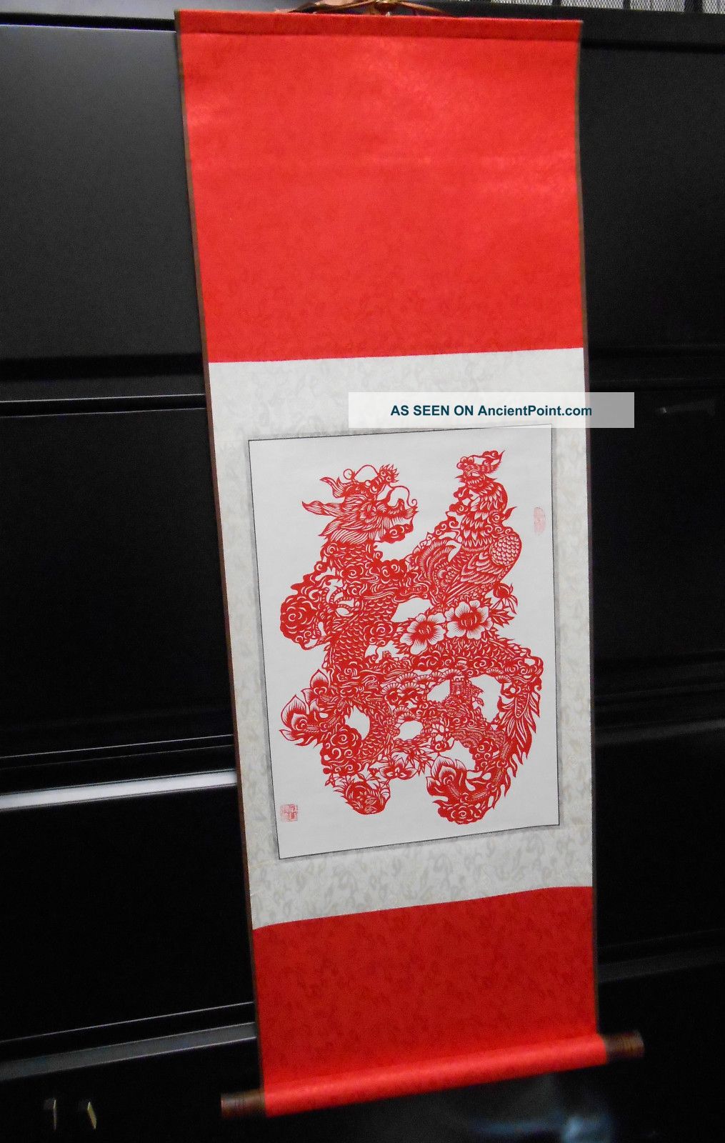 Chinese Intricate Paper Cutting Jianzhi Red And Gold Silk Hanging Scroll Paintings & Scrolls photo