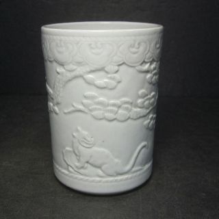 F726: Chinese White Porcelain Ware Brush Pot With Popular Dragon Relief photo