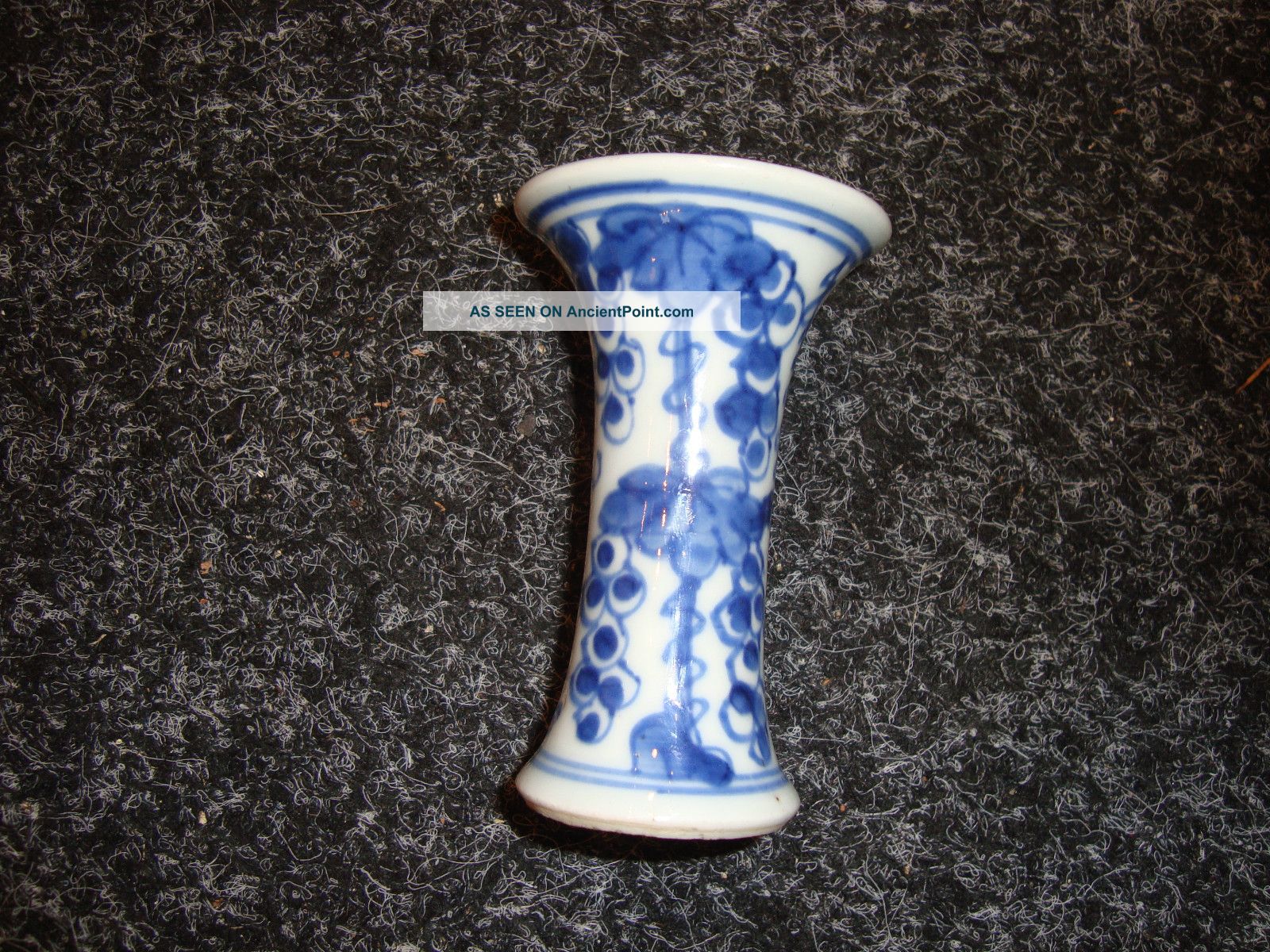 Small 18th Century Chinese Vase. Vases photo