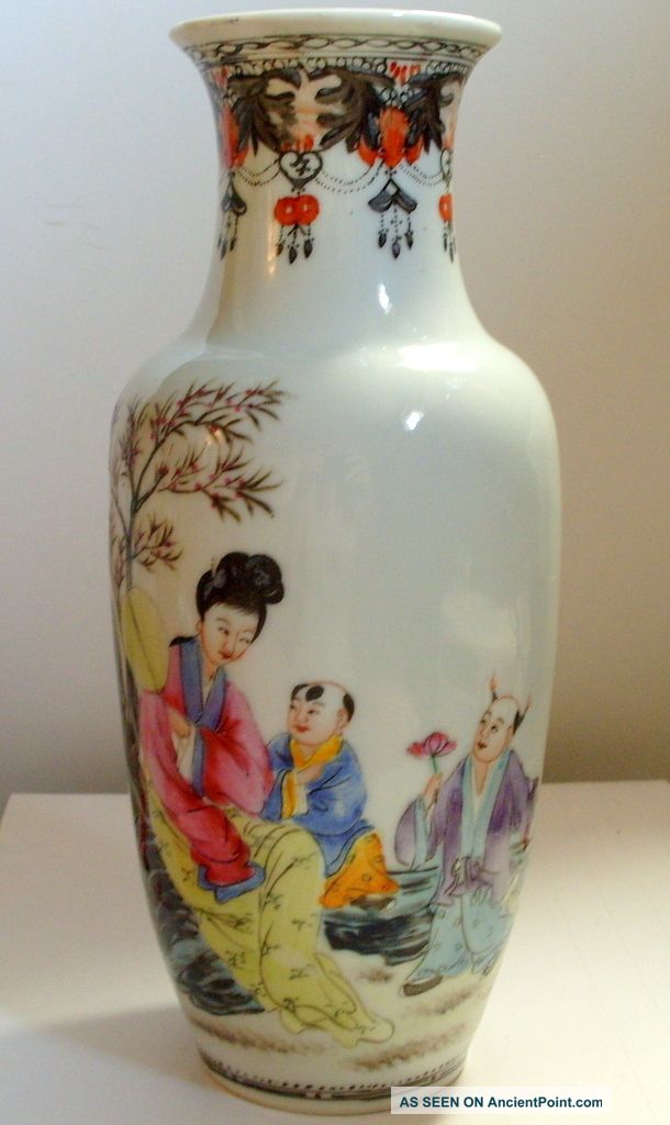 Chinese Famille Rose Hand Painted Porcelain Vase Signed Twice Vases photo