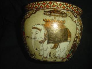 Very Fine Antique Royai Satsuma Fine Hand Painted Porcelain Decorative Pot Vase. photo