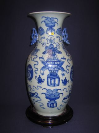 Chinese Antique Vase,  Tongzhi Period photo