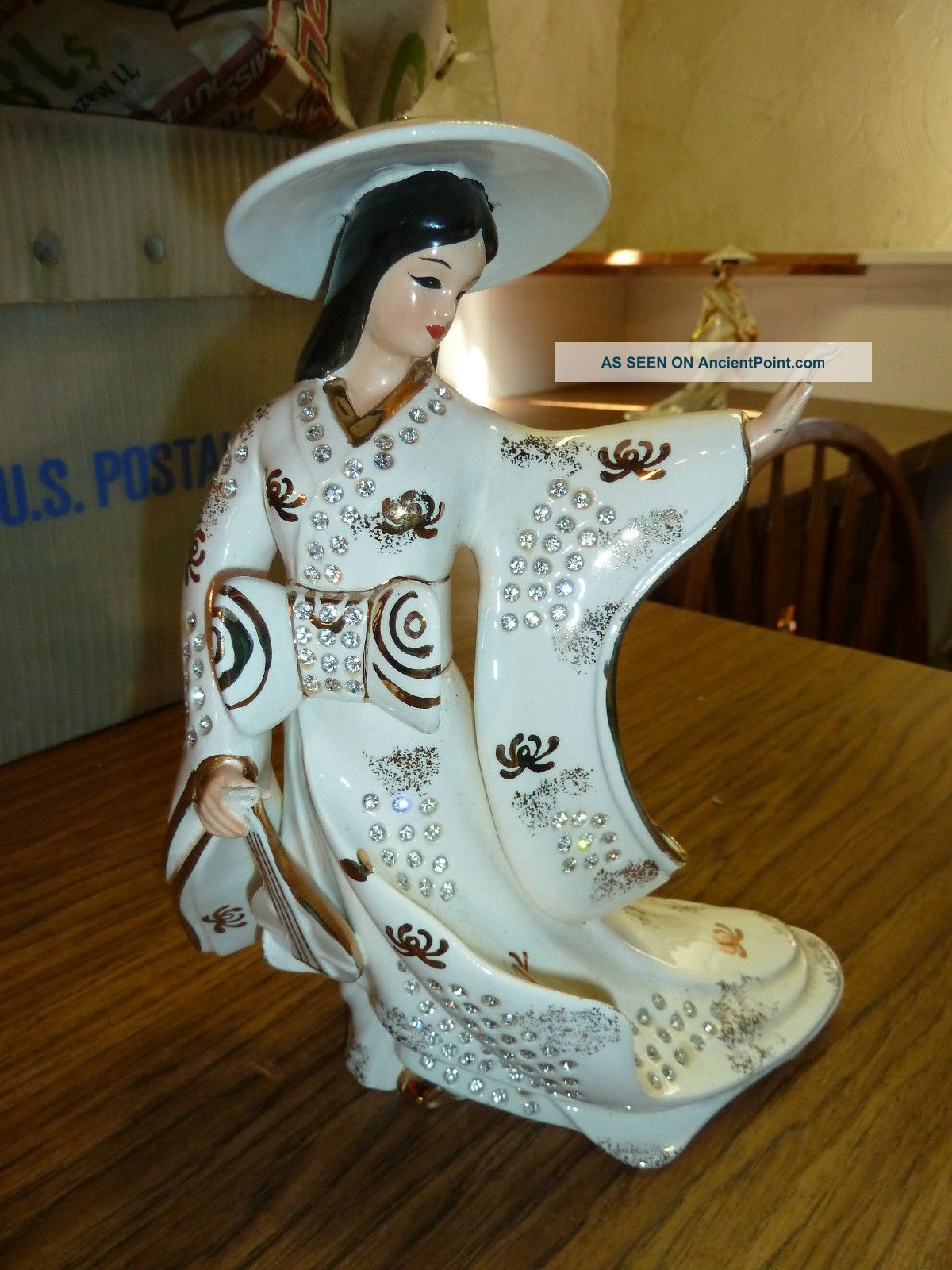 Japanese Ceramic Porcelain Musician Dancer Statue 2 Statues photo