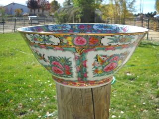 Exquisite Chinese Porcelain Bowl Rose Medallion Gold With Birds And Butterflies photo