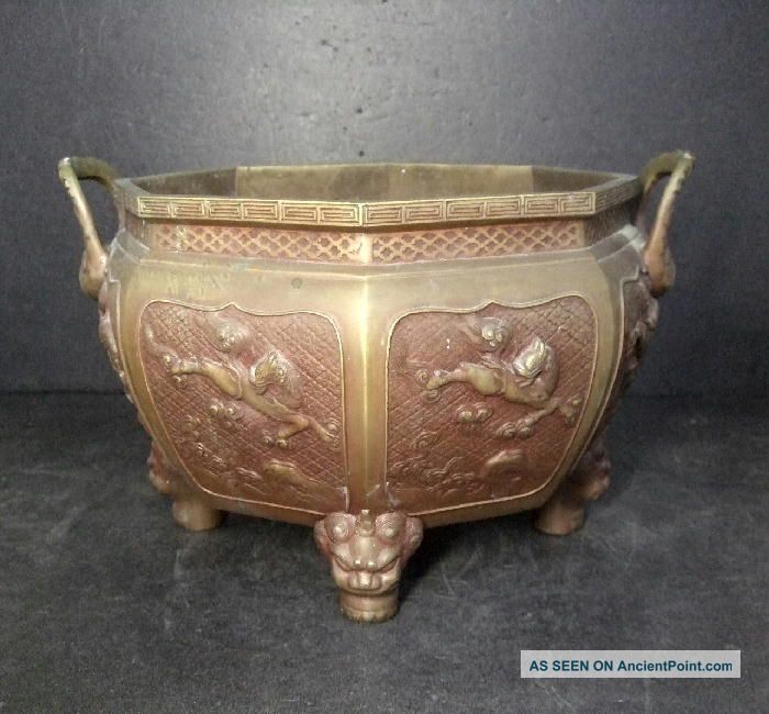 F871: Japanese Old Copper Binkake Brazier For Iron Teakettle With Great Relief Other photo
