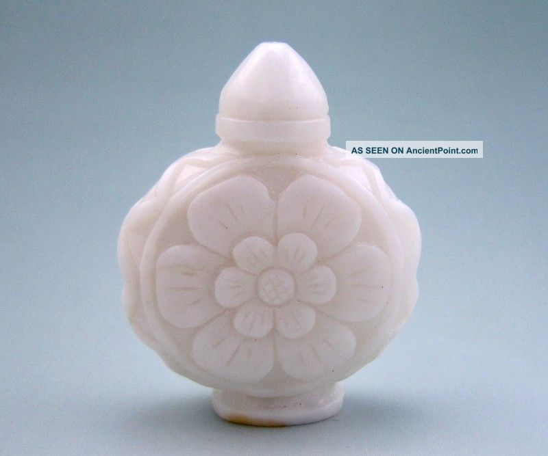 85g Fine Chinese Hetian Jade Fiowers Snuff Bottle Nr Snuff Bottles photo