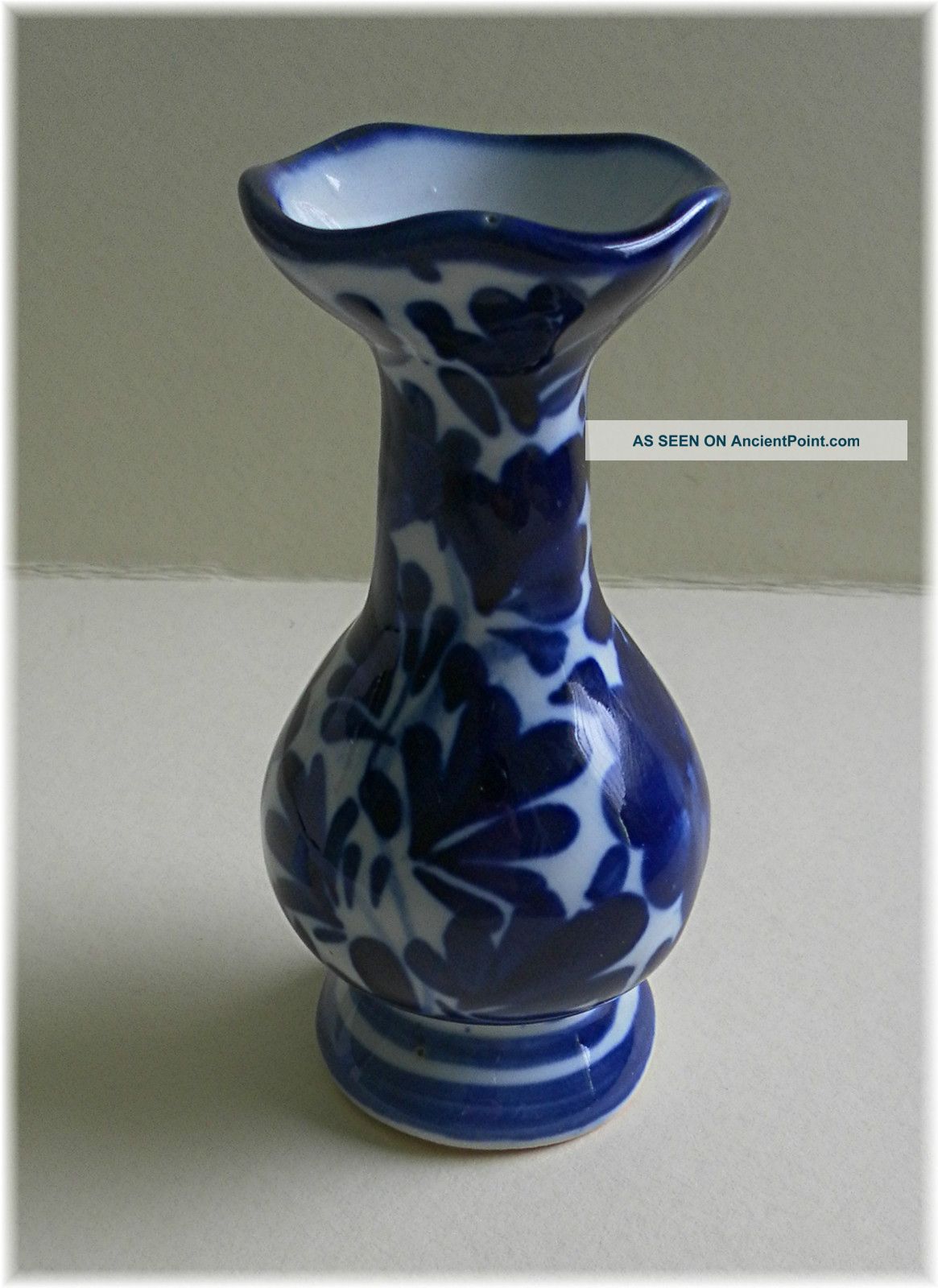 Chinese Vase Small In Blue White Finish Vases photo