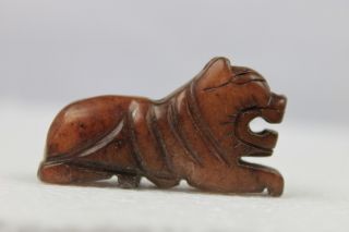 Chinese Handmade Carved Tigers Jade Statues Pendant A369 photo