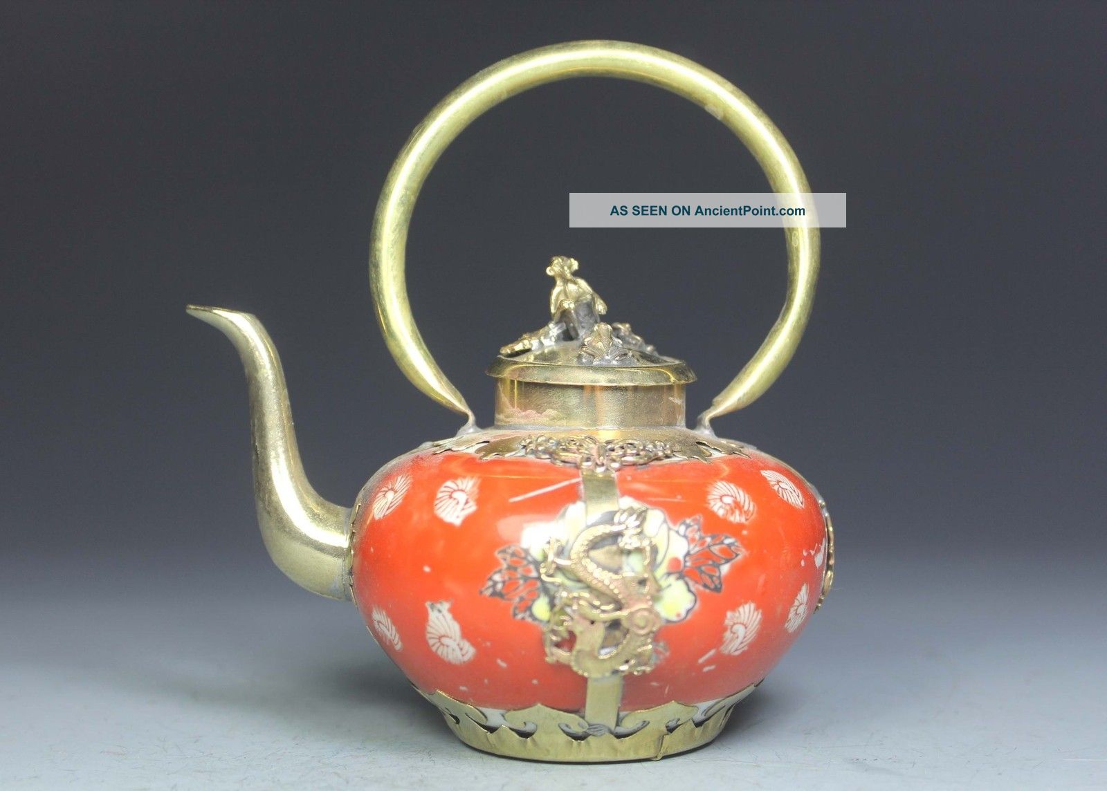 Chinese Old Porcelain Collectibles Decorated Handwork Armored Dragon Tea Pot Porcelain photo