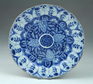 Intricate Antique 18thc Chinese Qing Kangxi Blue & White Porcelain Shaped Plate4 photo