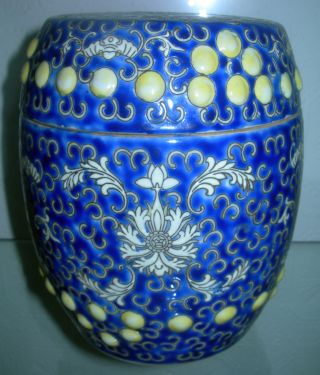 Fine 19th/20th Century Chinese Porcelain ' Barrel ' Pot & Cover. photo
