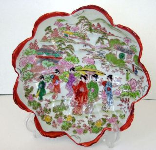 Antique Geisha Girl Decorated Scalloped Porcelain Bowl 8 1/2 