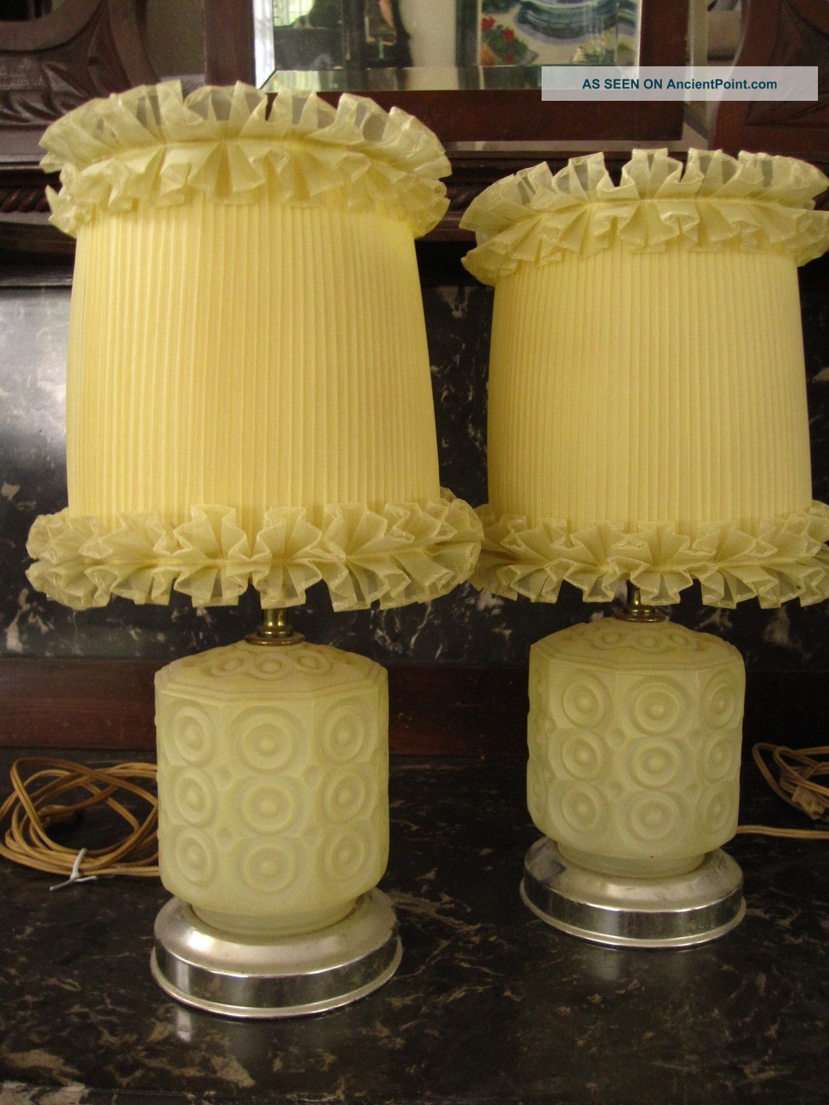 Pair Vintage Bedside Table Lamps Lamps photo