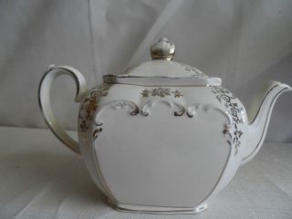 Sadler Teapot.  Gold Over Cream.  English photo
