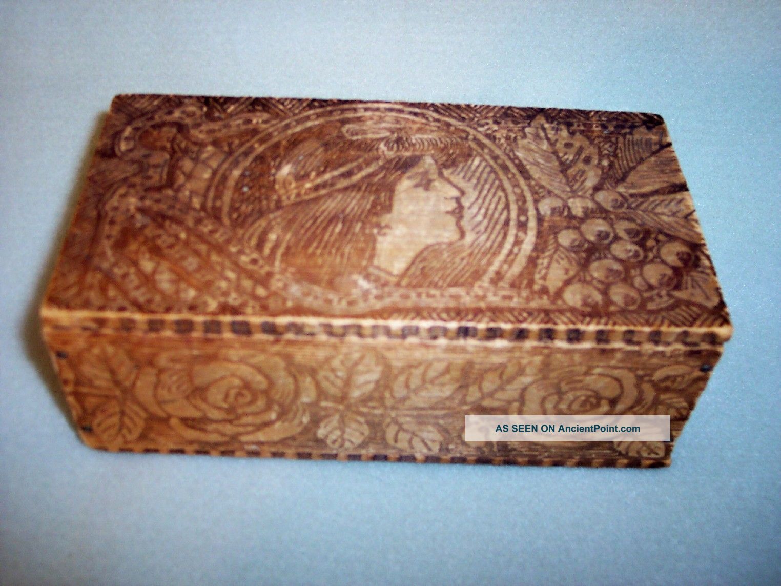 Victorian Pyrography Art Wooden Mens Hose Box Boxes photo