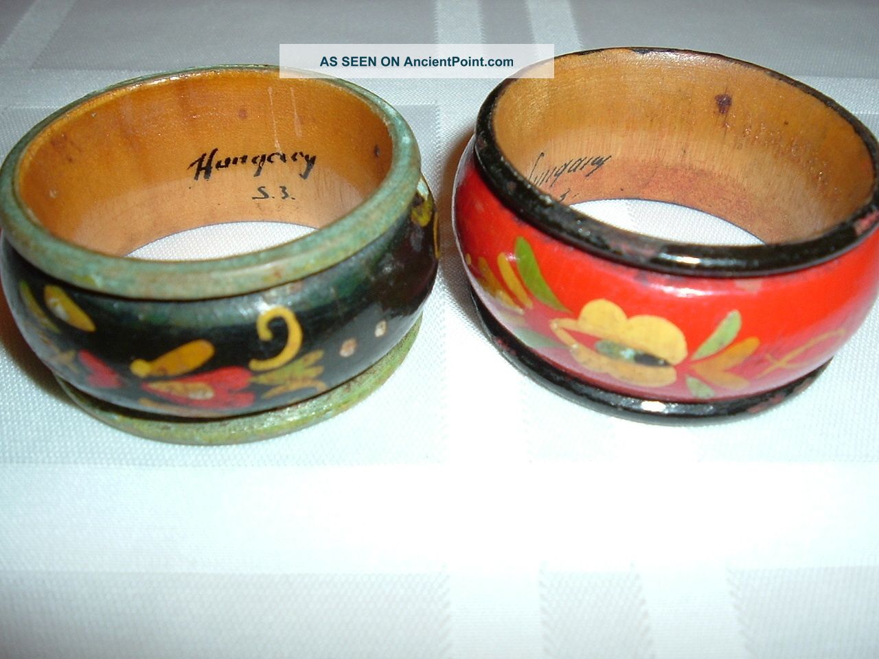 Antique Hungarian Wood Painted Napkin Rings – 1930s – 2 Other photo